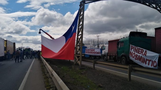 www.prensaciudadana.cl-parlamentarios-exigen-salida-politica-a-paro-y-piden-aplicar-estado-de-derecho-paro-camiones-1