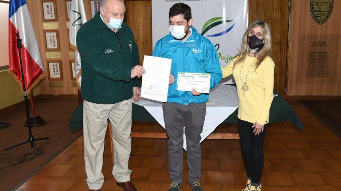 www.prensaciudadana.cl-municipio-de-temuco-entrega-subvenciones-a-seis-organizaciones-de-la-comuna-dsc-8550