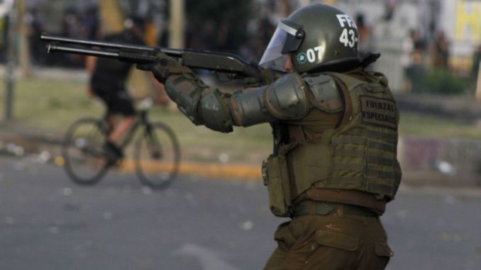 Miles de personas llegan a Plaza Italia