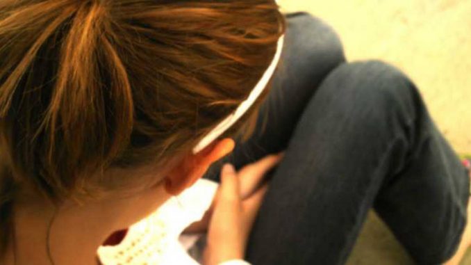 www.prensaciudadana.cl-menor-de-7-anos-es-abusada-por-pareja-de-su-madre-quien-era-complice-de-la-agresion-nina-es-abusada