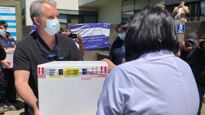 www.prensaciudadana.cl-tens-del-hospital-hernan-henriquez-aravena-de-temuco-es-la-primera-vacunada-contra-el-covid-19-en-la-araucania-whatsapp-image-2020-12-25-at-3.08.28-pm