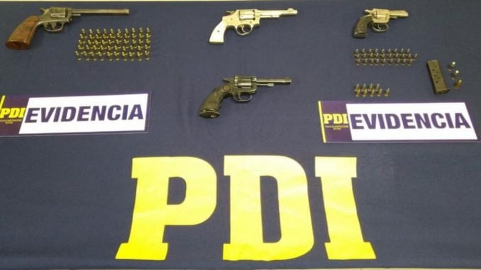 www.prensaciudadana.cl-pdi-incauta-armas-en-angol-y-victoria-whatsapp-image-2021-01-26-at-11.35.33-am