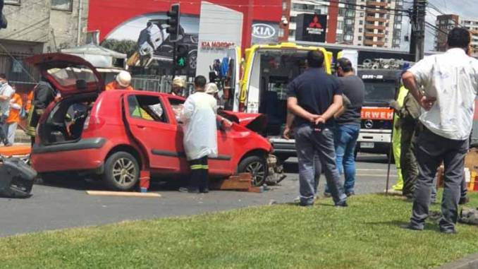 amplian-detencion-a-conductor-que-provoco-fatal-accidente-en-temuco-accidente-caupolican2-800x445-copia
