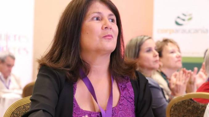 denuncian-que-directora-de-sernameg-fue-a-trabajar-y-a-terreno-con-covid-sara-suazo