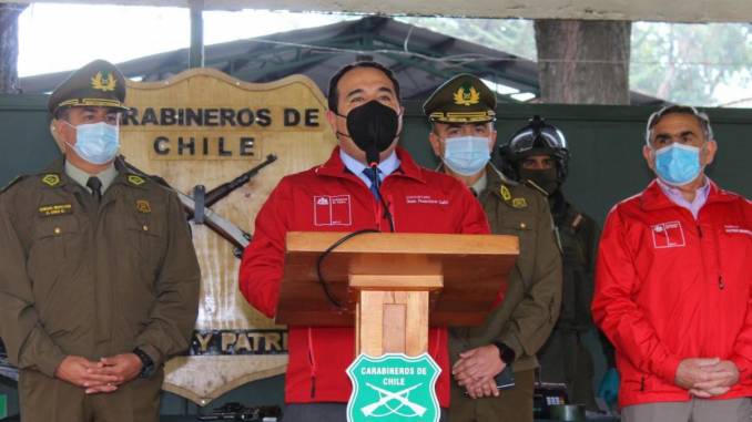 autoridades-se-refieren-a-la-reciente-incautacion-de-armamento-en-traiguen-intendencia1