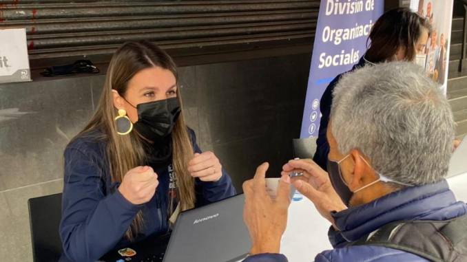 Seremi Consuelo Gebhard postulando a beneficiados del IFE Ampliado