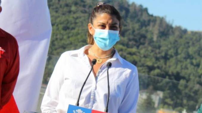 Gobernadora Constanza Marchant (2)