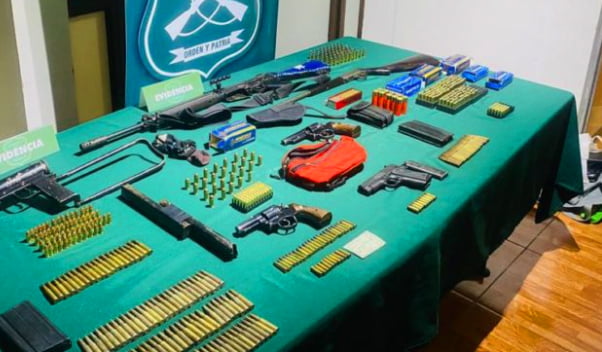 hijo-de-ex-intendente-pierce-es-detenido-con-explosivos-y-armas-de-alto-calibre-en-traiguen-armamaneto