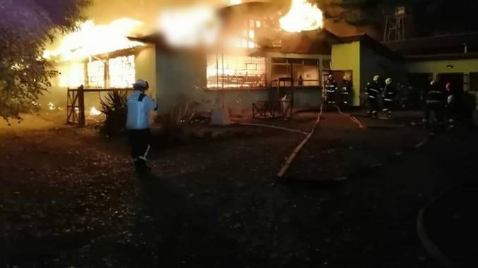 incendio-afecta-a-escuela-pailahueque-en-victoria-pailahueque
