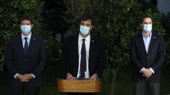 rene-garcia-rn-recurrir-al-tc-por-el-tercer-retiro-me-parece-una-muy-mala-senal-tribunal-constitucional-1024x683-1