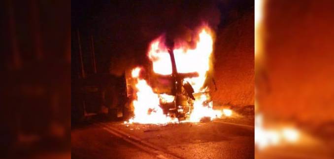 se-reporta-atentado-incendiario-en-los-sauces-atentado-incendiario