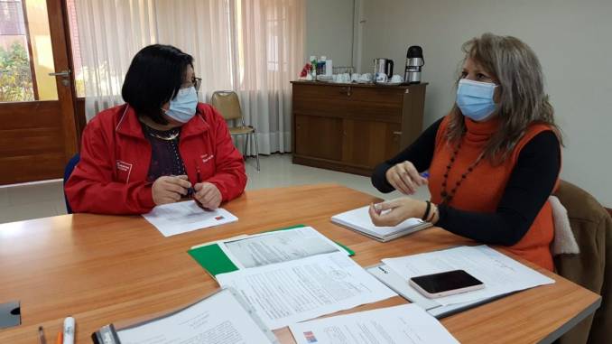 municipio-y-seremi-de-salud-trabajan-para-que-pitrufquen-siga-avanzando-en-plan-paso-a-paso-reunionseremialcaldesapitrufquen1