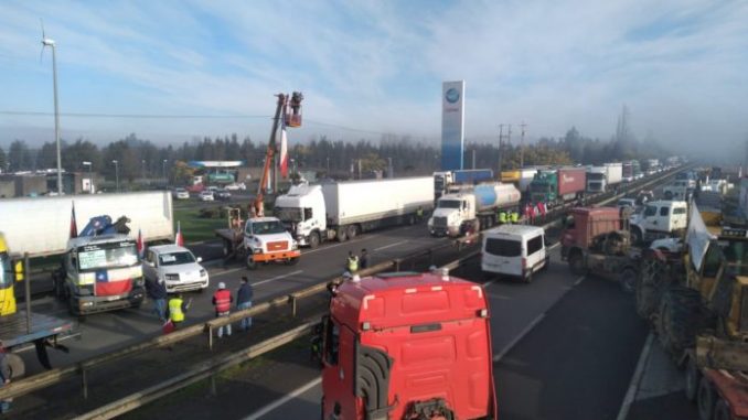 se-mantiene-paro-de-camioneros-en-collipulli-paro-camioneros-collipulli