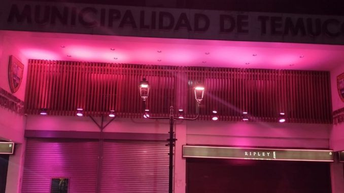 temuco-y-padre-las-casas-se-llenaron-de-color-para-conmemorar-a-las-mujeres-que-han-fallecido-de-cancer-de-mamas-munirosa2