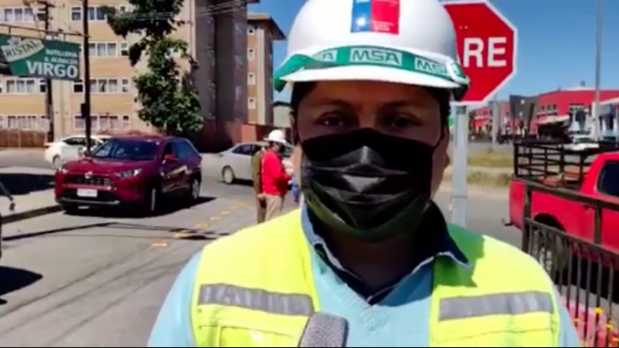 rodrigo-perales-encargado-de-infraestructura-vial-del-serviu-explica-fisuras-del-puente-treng-treng-kay-kay-screen-shot-2021-11-18-at-07.37.31