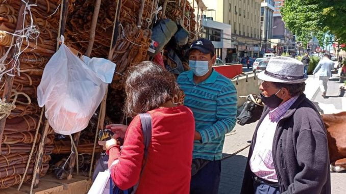 cochayuyeros-de-plaza-de-armas-de-temuco-pasaremos-la-navidad-fuera-de-casa-cochayuyo