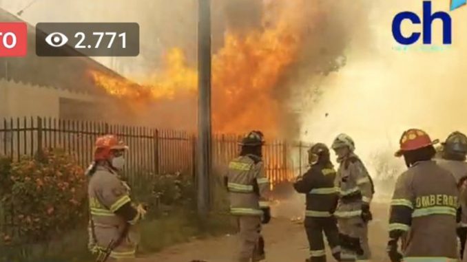 gigantesco-incendio-forestal-arrasa-con-la-parte-alta-de-chiloe-incendio-chiloe