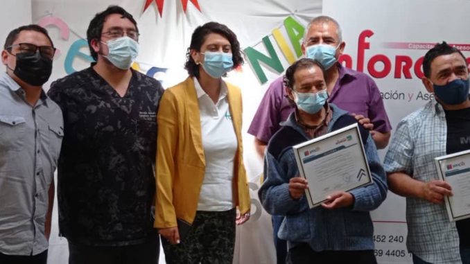 en-temuco-residentes-del-hogar-de-cristo-recibieron-certificacion-en-obra-gruesa-inforcap