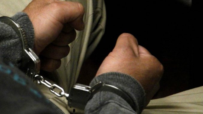 en-victoria-es-detenido-un-hombre-tras-violar-a-su-expolola-detenidos