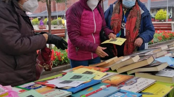 Biblioteca Municipal conmemoró 8 de Marzo con exposición de libros de escritoras mujeres (2)
