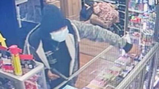 tres-comuneros-de-temucuicui-son-acusados-por-triple-asalto-en-victoria-camara-seguridad