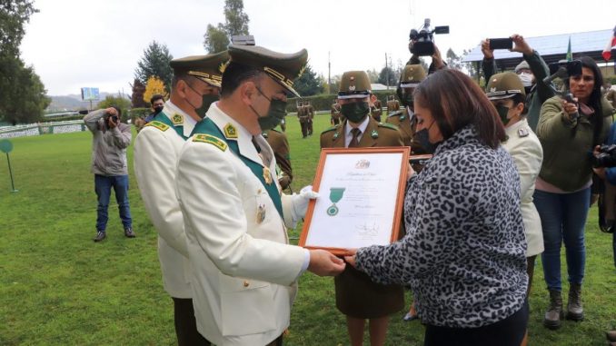 carabineros-araucania-conmemoro-sus-95-anos-con-desfile-civico-militar-y-reconocimiento-postumo-al-suboficial-mayor-benavides-q-e-p-d-carabineros1