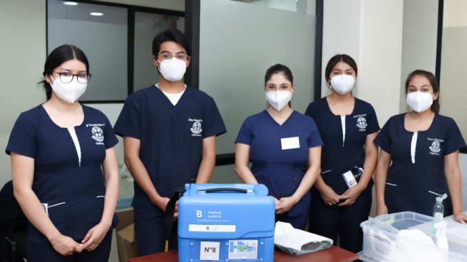 UFRO-enfermeria-vacunacion-influenza