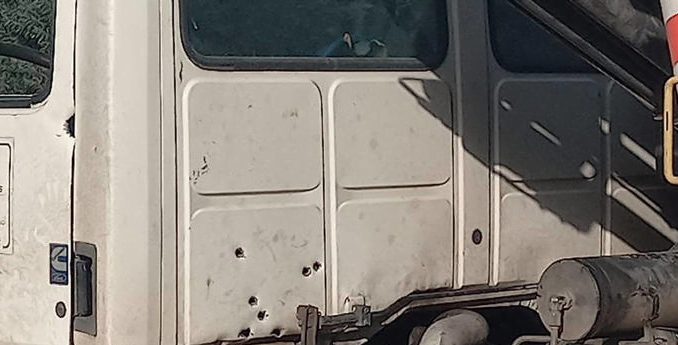 un-herido-a-bala-en-atentado-incendiario-a-camion-particular-en-carahue-screen-shot-2022-04-26-at-22.51.00