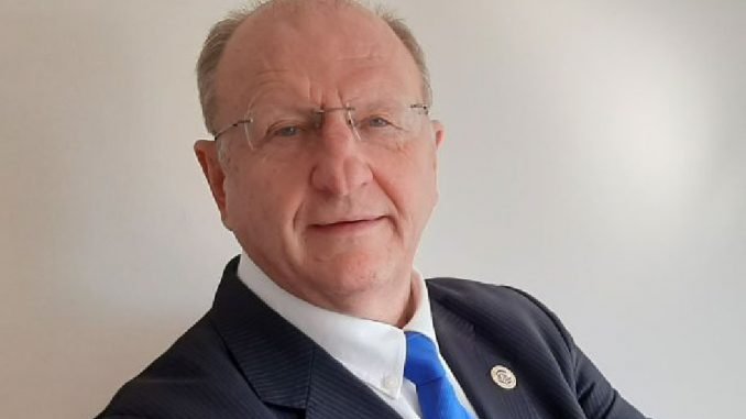 Dr._Erwin-_Plett