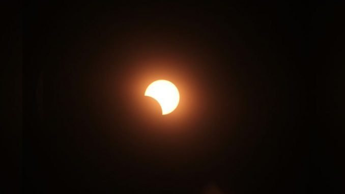 imagenes-del-eclipse-solar-parcial-desde-la-region-de-la-araucania-eclipse-parcial