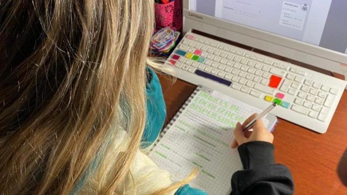 FOTO beneficios estudiantiles