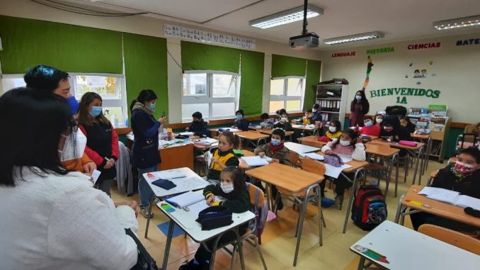 FOTO refuerzan vacunación en escolares