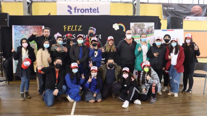 Gorbea lanza mes de la juventud junto a INJUV