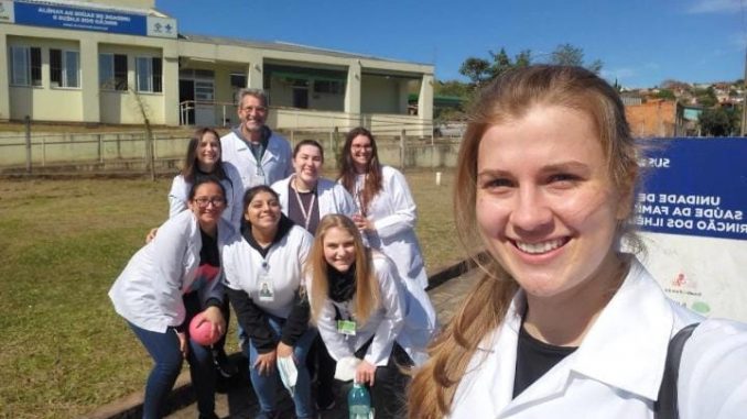 Estudiantes en Brasil (2)