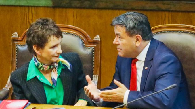 Diputado Juan Carlos Beltrán con la ministra del Interior Carolina Tohá