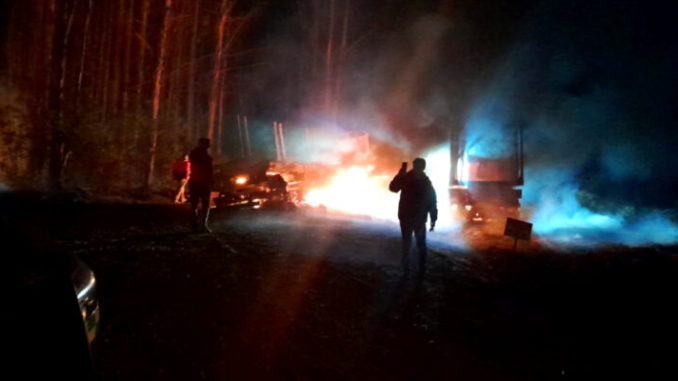 ataque-incendiario-deja-al-menos-11-equipos-forestales-quemados-en-freire-1-750x400