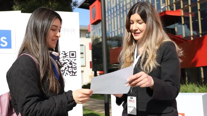 FOTO feria laboral punto empleo 1