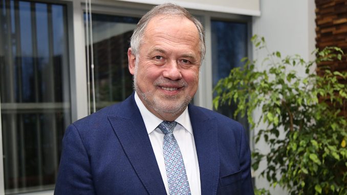 Dr-Eduardo-Hebel-Weiss