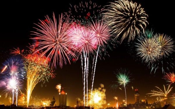 Fuegos-artificiales-1080x675-1-600x375