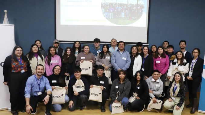 FOTO estudiantes ingresan al programa construye futuro 1