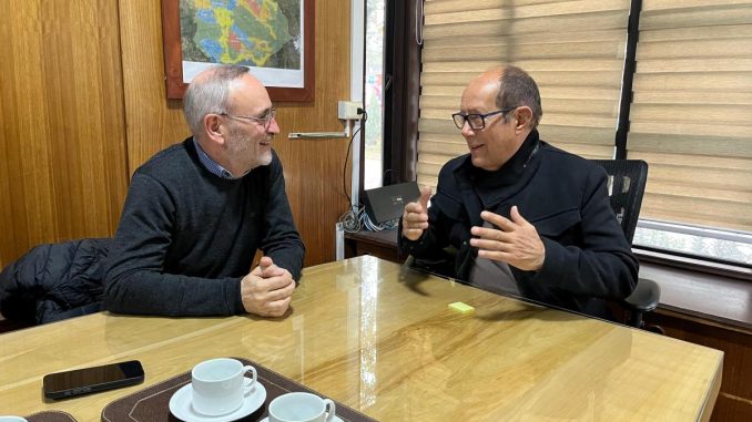 Gobernador Saffirio y alcaldes de Pucón y Villarrica impulsan iniciativas para el desarrollo de la zona lacustre 4