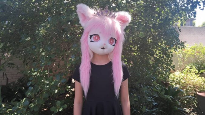 denuncian-agresion-contra-nina-de-10-anos-en-colegio-detemuco-tras-asistir-con-mascara-de-gato-1 (1)
